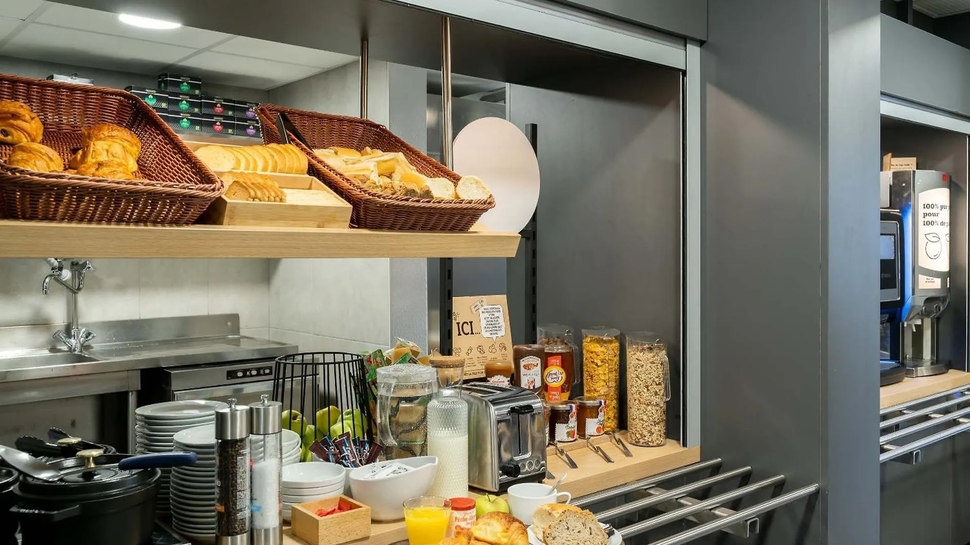 **  B&B Hotel Vannes Est Golfe Du Morbihan Frankrike